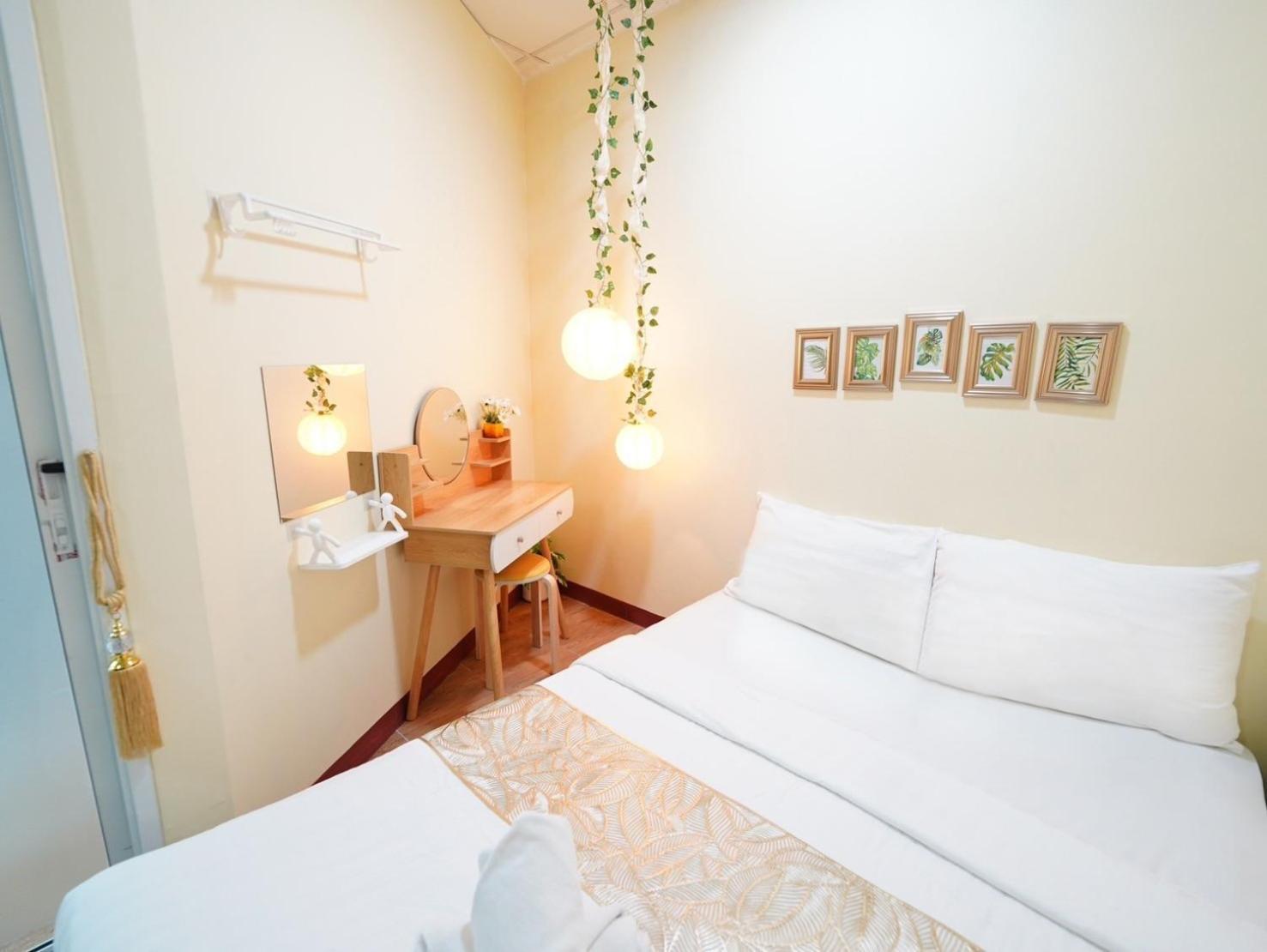 Hostel Ez Sleep @ Ratchada 19 Bangkok Exterior foto