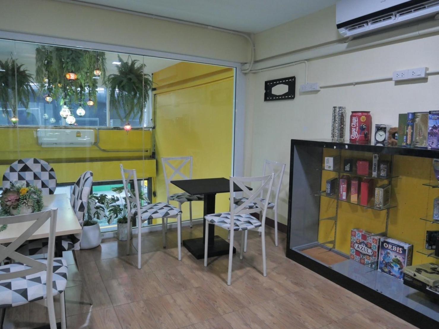 Hostel Ez Sleep @ Ratchada 19 Bangkok Exterior foto