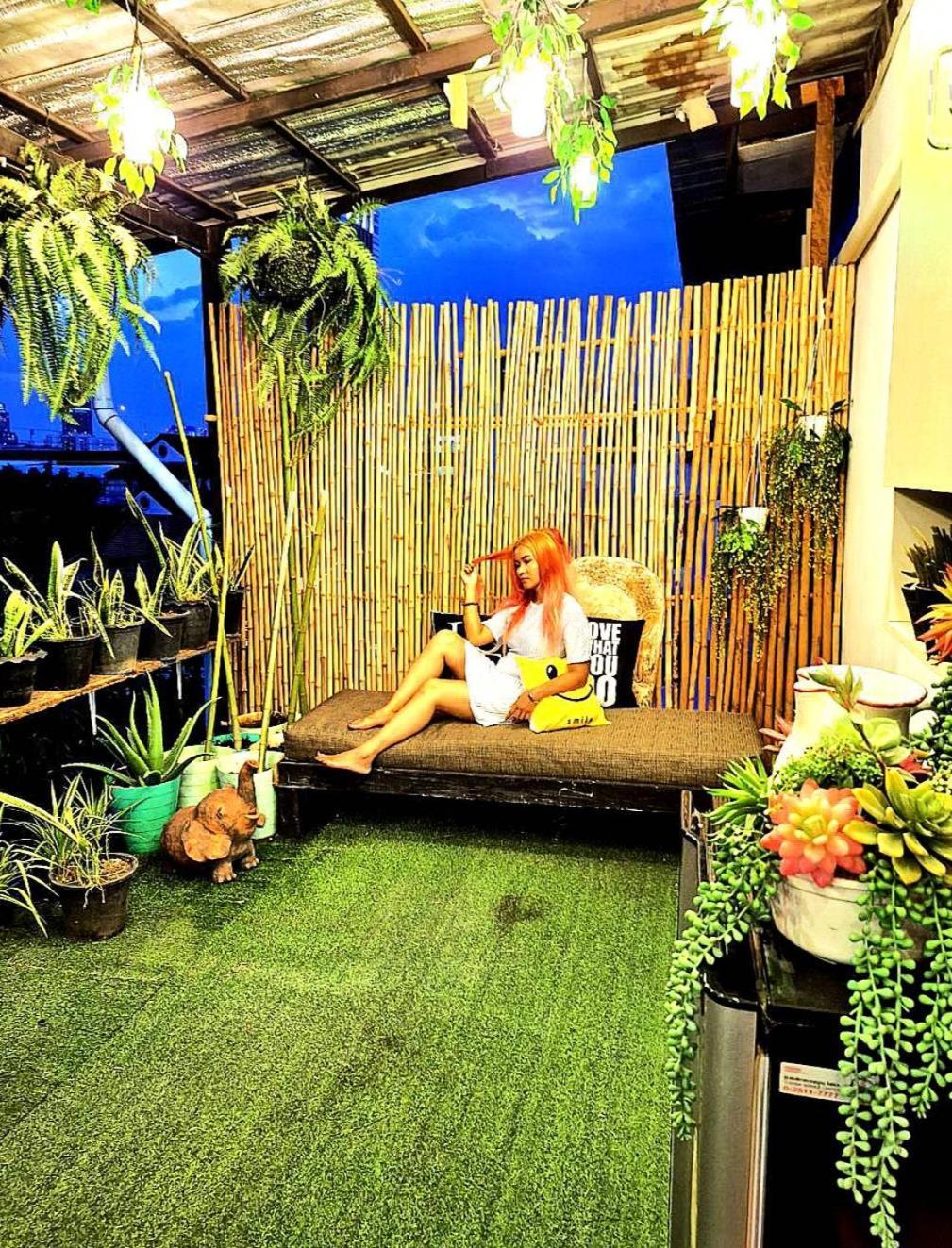 Hostel Ez Sleep @ Ratchada 19 Bangkok Exterior foto
